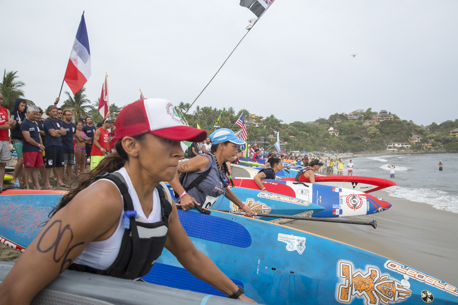 The Women’s SUP and Paddleboard Distance Race kicked off the first day of racing competition at the 2015 ISA World StandUp Paddle and Paddleboard Championship Presented by Hotel Kupuri in Sayulita, Riviera Nayarit, Mexico. Photo: ISA/Reed